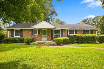 5005 Whispering Hills Ct