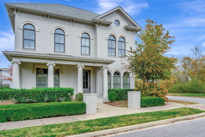 102 Fitzgerald St