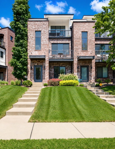 1025 Chester Ave