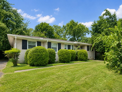 6413 Premier Dr