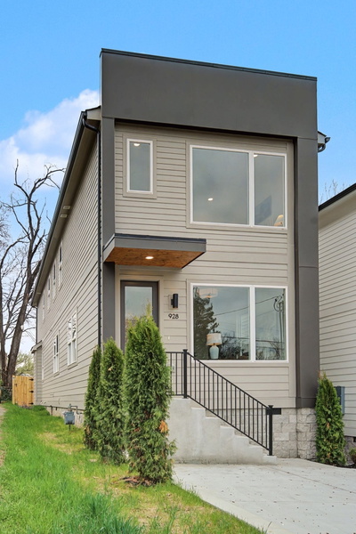 928 West Ave