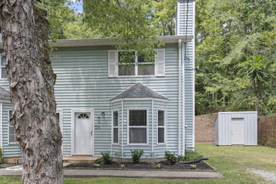570 Holt Valley Rd