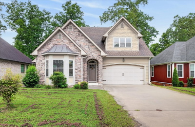 232 Birnam Wood Trce