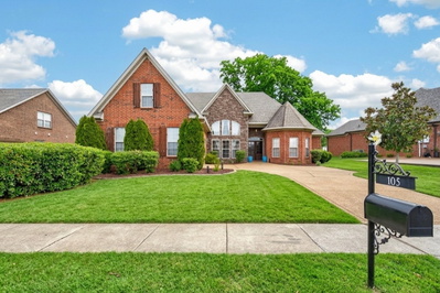 105 Sagamore Trce