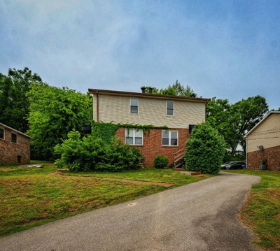3316 Niagara Dr