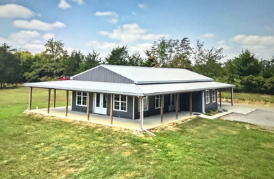 Exterior view of 7130 Highway 31E in Westmoreland, TN