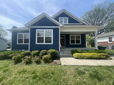804 Boles St