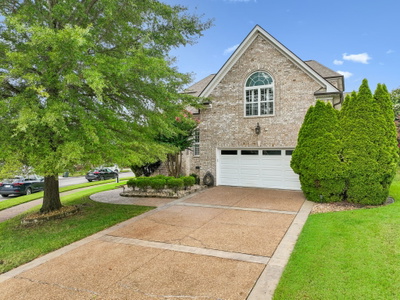 1027 Isaac Franklin Dr