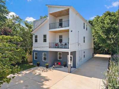 101 Lyle Ln