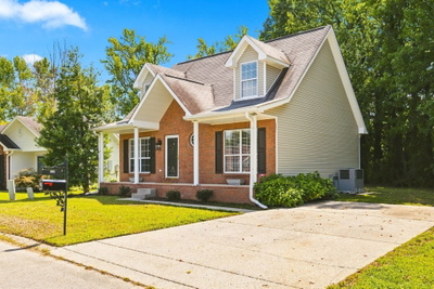 102 Westchester Dr