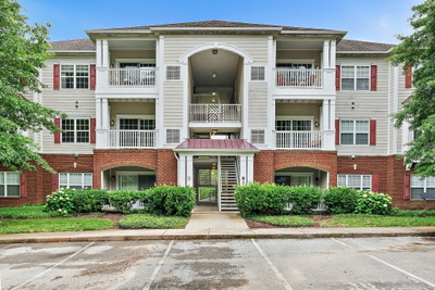 8221 Lenox Creekside Dr