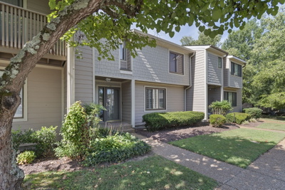 529 Belle Pointe Ct
