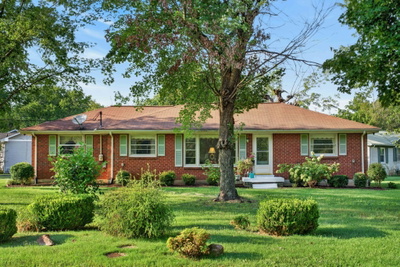 313 Hitt Ln