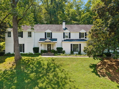2301 Chickering Ln
