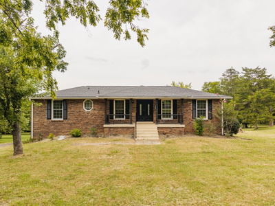 153 Country Club Dr
