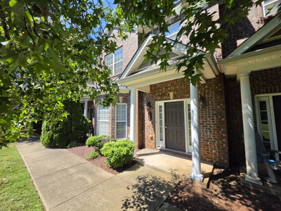 206 Rowlette Cir