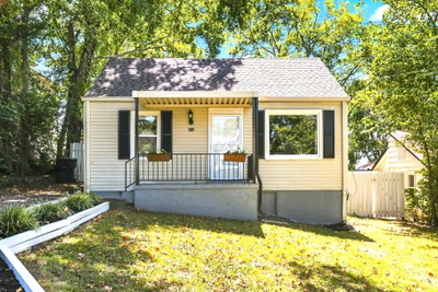 932 West Ave