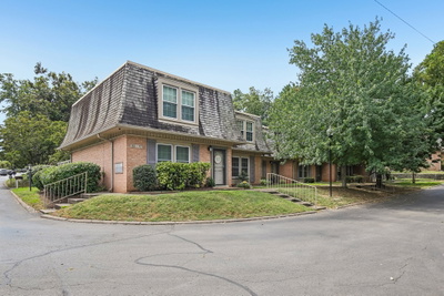 3000 Hillsboro Pike