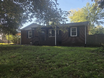 290 Lafayette Rd