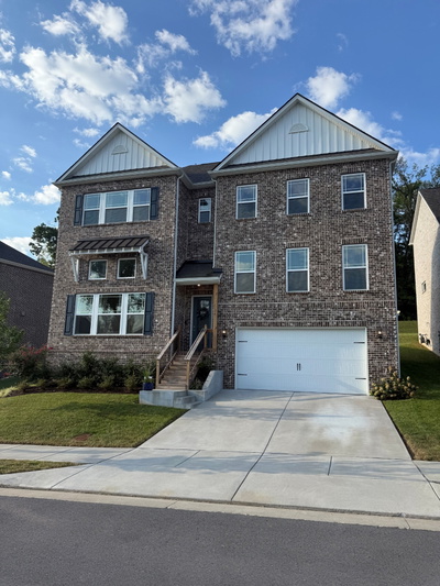 1121 Parklawn Dr