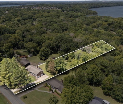 613 Oakwood Ter