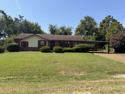 625 Elaine Dr