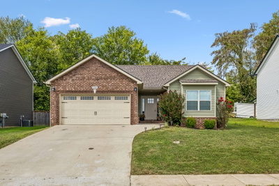 873 Lutz Ln