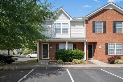 3826 Chippewa Pl