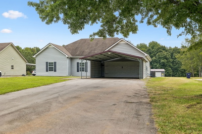 8676 Burleson Ln