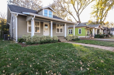 1542 Douglas Ave
