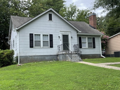 910B Ewing Blvd