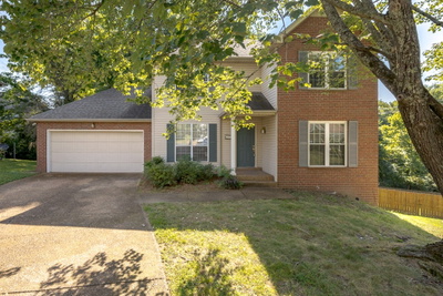 305 Roundhill Cv
