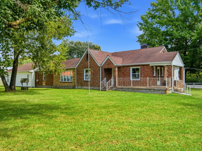 1063 Louisville Hwy