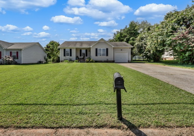 3220 N Senseney Cir
