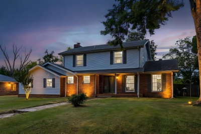 3840 Lake Aire Dr