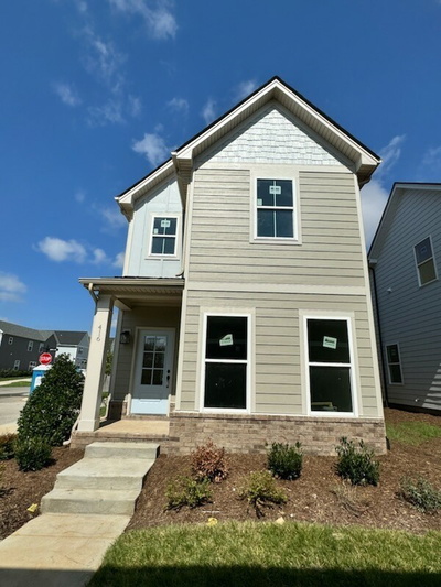 416 Queen Ln