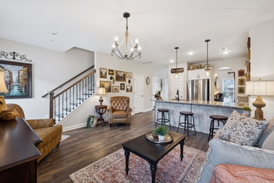 214 Mansfield Dr