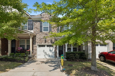 1021 Livingstone Ln