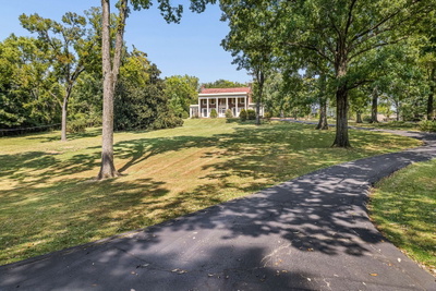820 Overton Ln