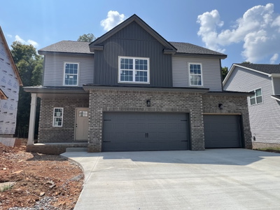 586 Pongracz Way