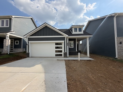 2175 Mackinac Bend
