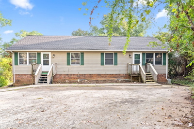221 Park Ln
