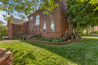 318 Logans Cir