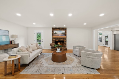 1301 Rivermont Dr