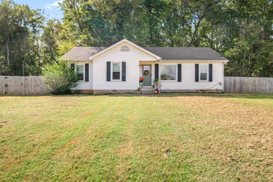 2446 Canterbury Chase