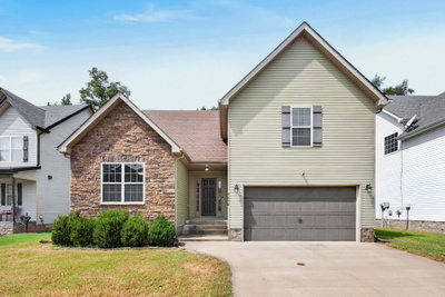 3658 Fox Tail Dr