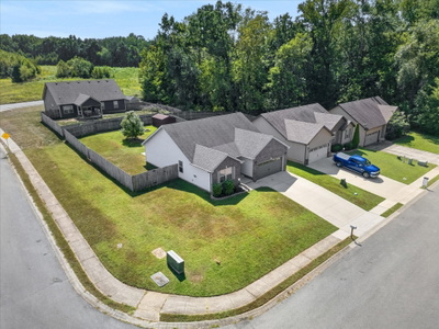 846 Shelton Cir