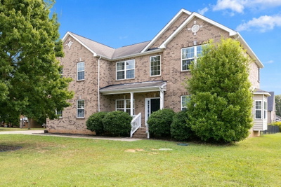 1011 Laramie Ct