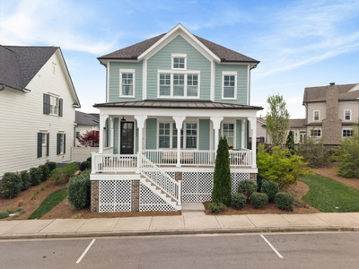 302 Hughes Ln
