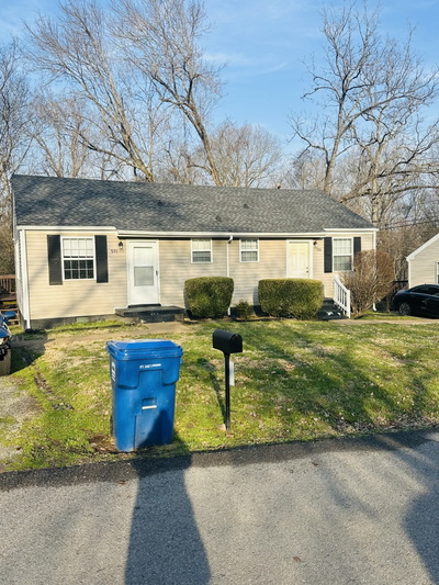 928 Woody Hills Dr
